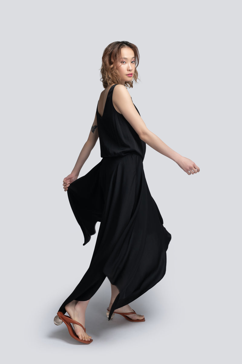 Handkerchief Midi Dress in Black